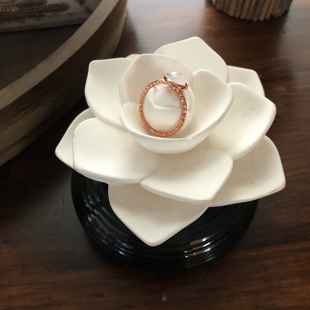 Beautiful Moonstone Milk Glass Ring - Picture 3 of 4